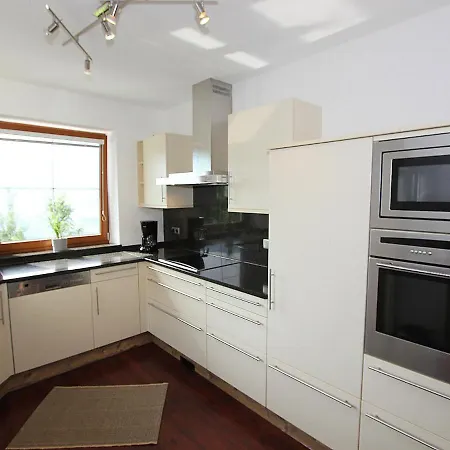 Gabriele Holiday home Zellberg