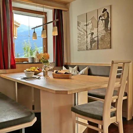 Gabriele Holiday home Zellberg